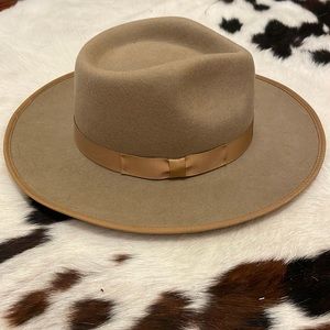 Gigi Pip Monroe Rancher